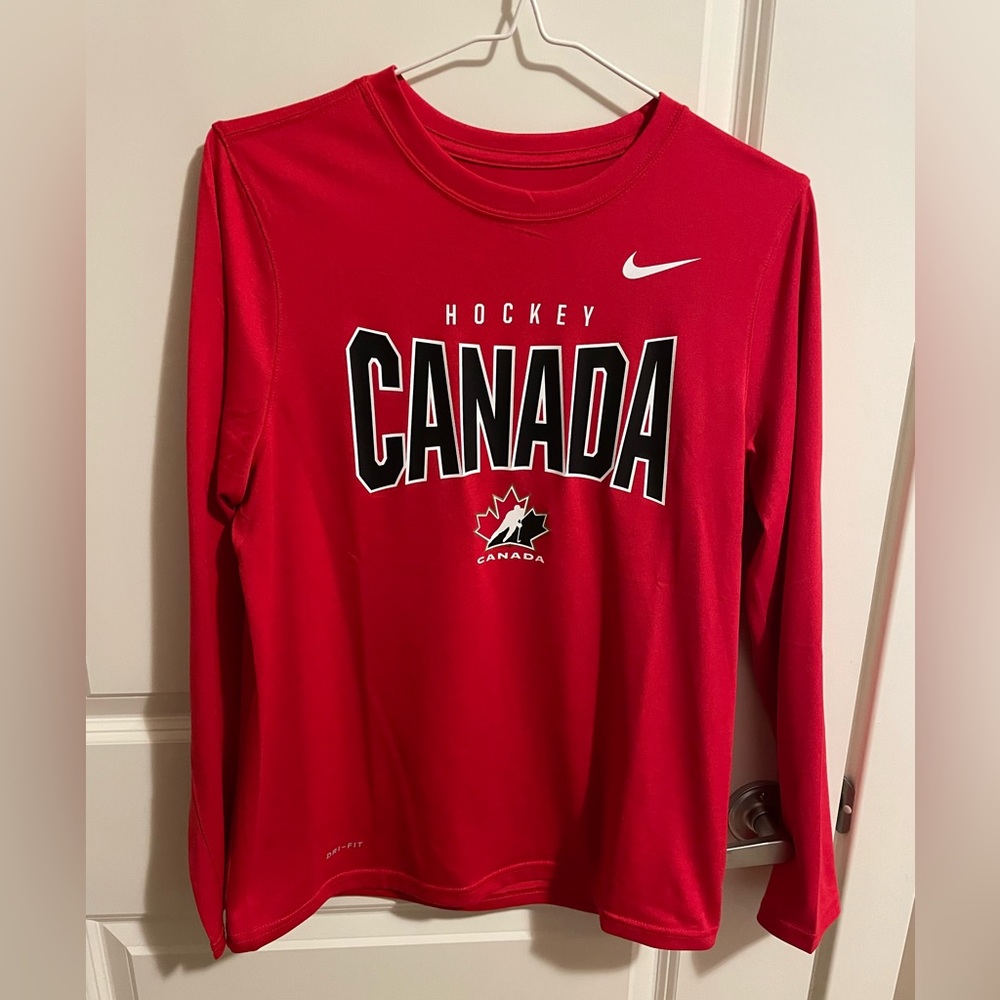 Nike Hockey Canada Youth XL Dri-Fit Athletic Cut Long Sleeve Tee Shirt